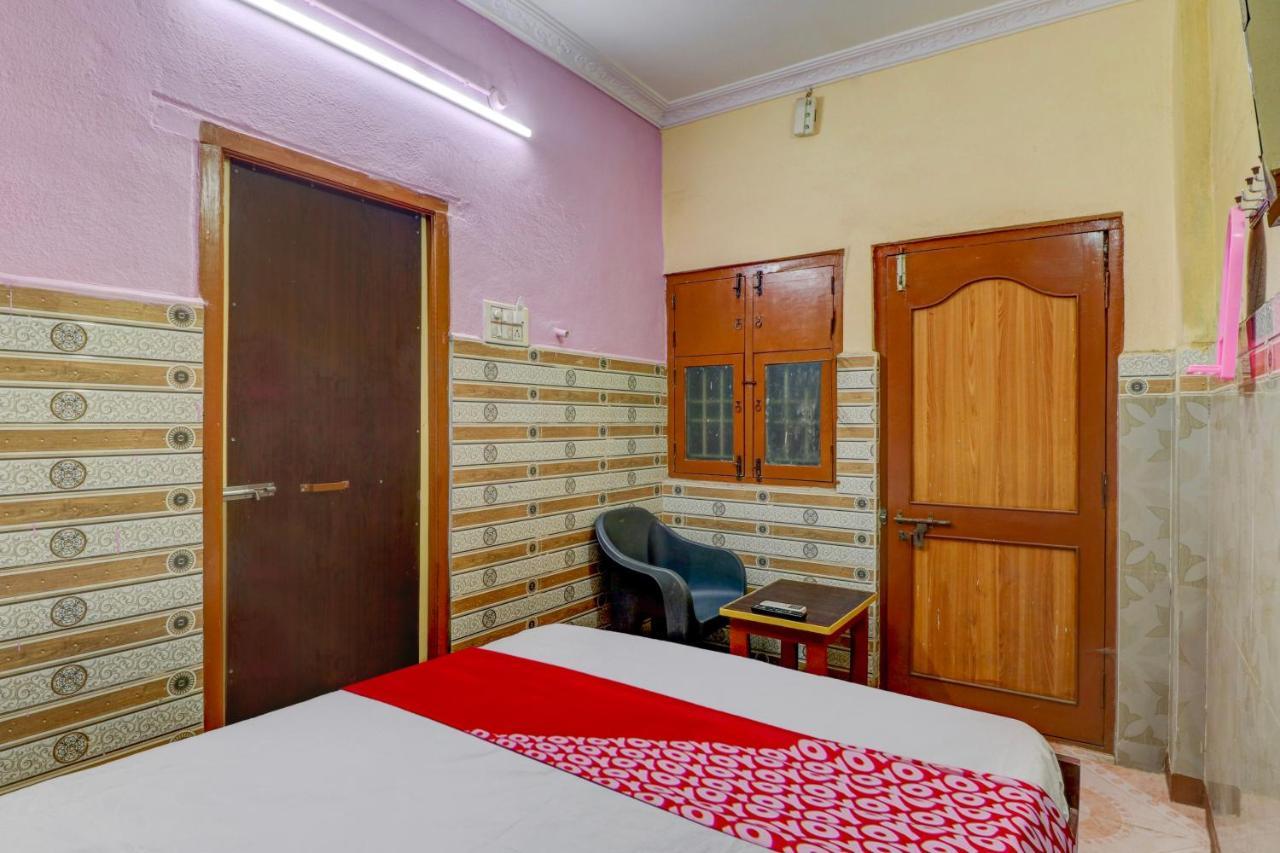 Hotel Oyo Flagship Sri Krishnatej Residency à Vijayawāda Extérieur photo