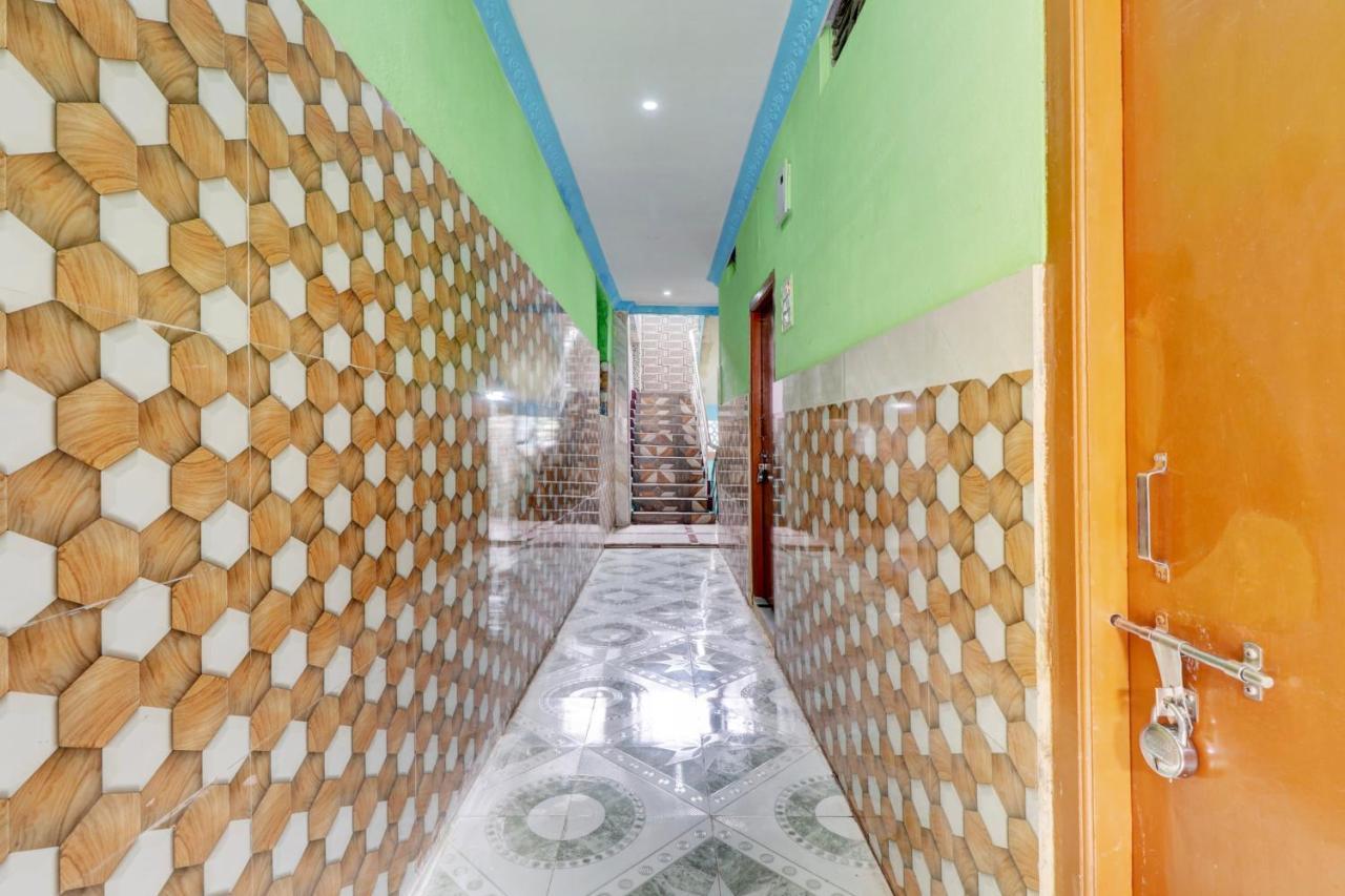 Hotel Oyo Flagship Sri Krishnatej Residency à Vijayawāda Extérieur photo